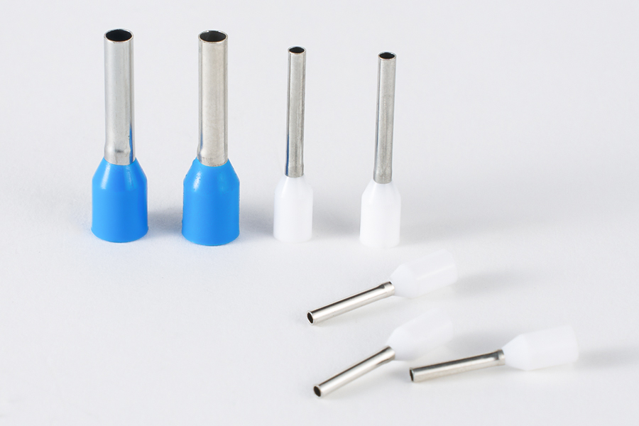 Isoliert Easy Entry Cord End Terminal (Erzeugung durch Injektionsmaschine)