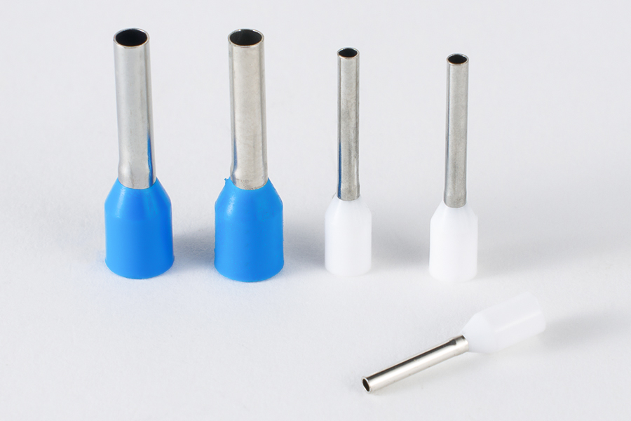 Isoliert Easy Entry Cord End Terminal (Erzeugung durch Injektionsmaschine)