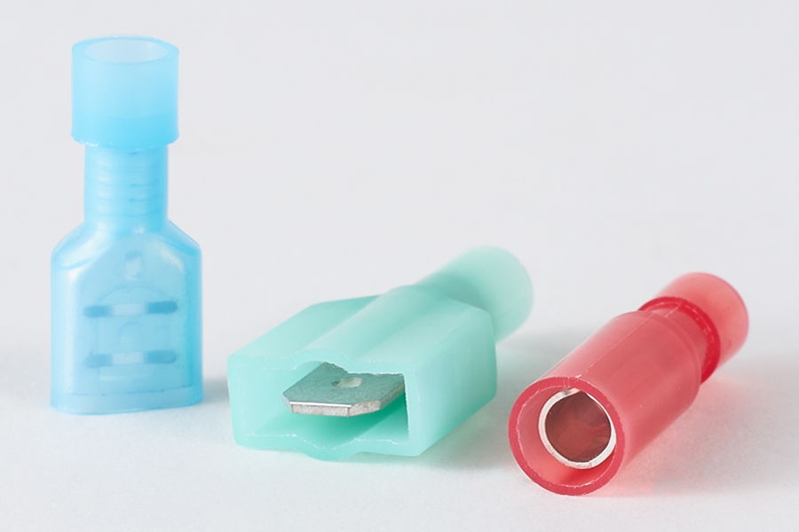Nylon männlich vollständig isoliertes Terminal