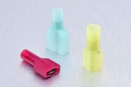Y männlicher Nylon vollständig isoliertes Terminal