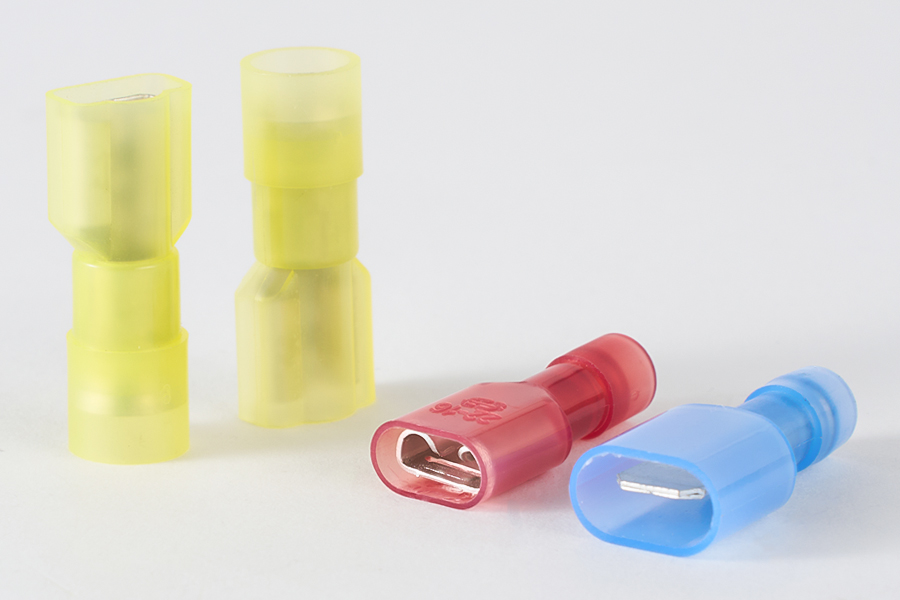 Doppel -Crimp -Nylon vollständig isoliertes weiblicher Trennungskörper